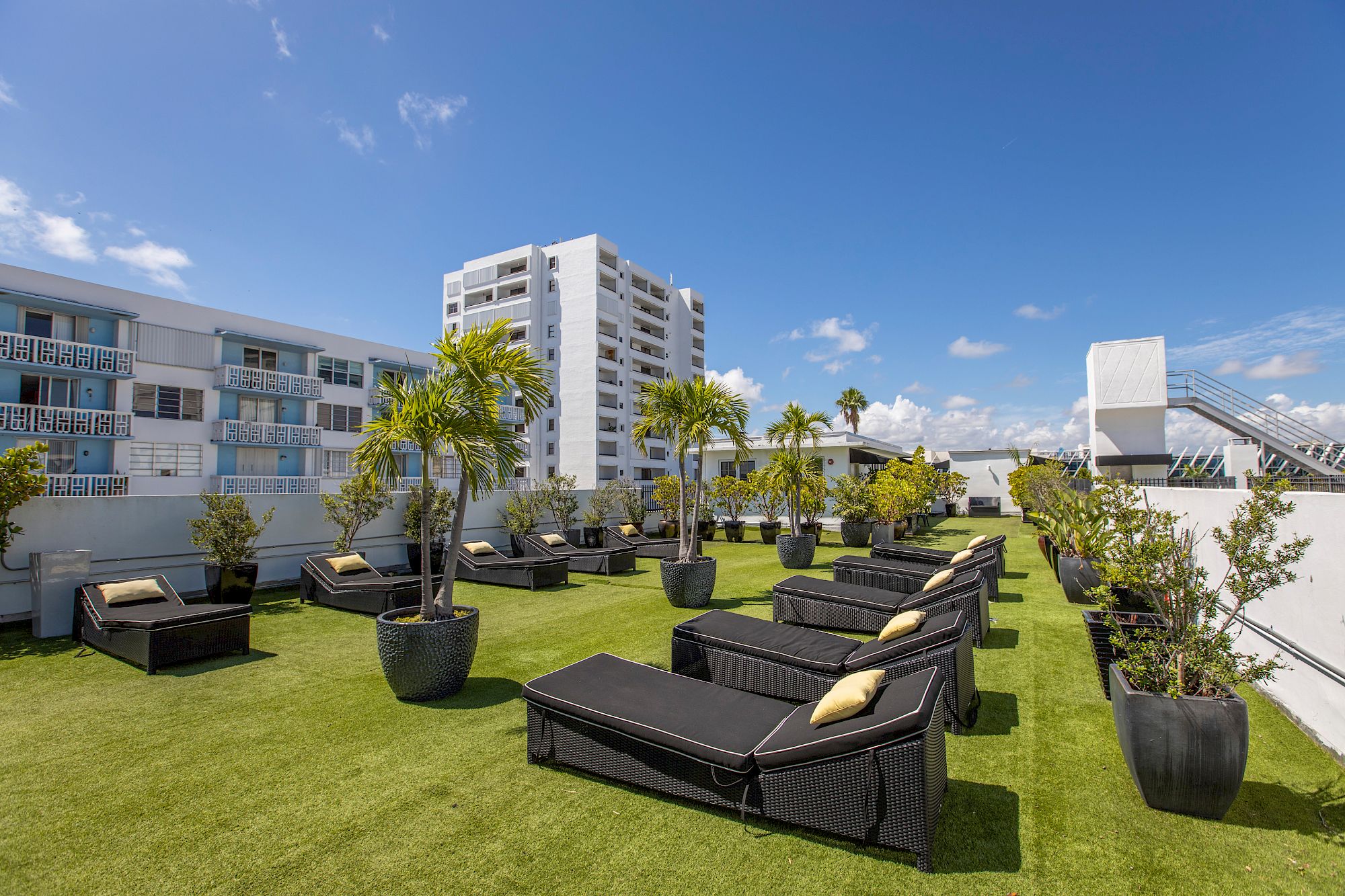 Lincoln Arms Suites