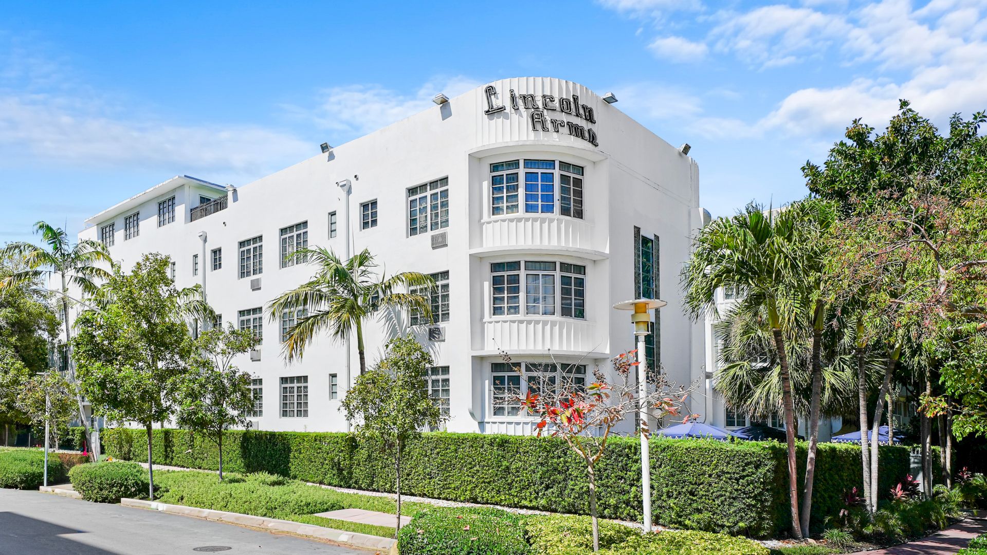 Lincoln Arms Suites